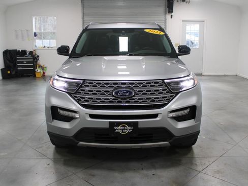 Used 2021 Ford Explorer Limited w/ Equipment Group 301A image 3