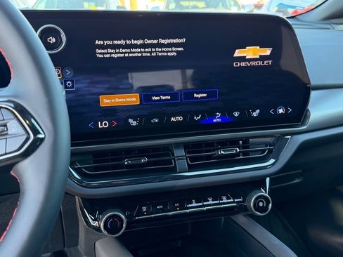 New 2026 Chevrolet Equinox EV RS image 12