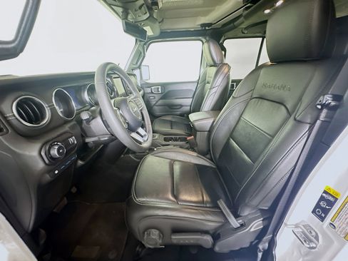 Used 2023 Jeep Wrangler Unlimited Sahara w/ Cold Weather Group AWD/4WD image 13