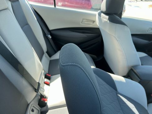 Used 2023 Toyota Corolla LE image 9