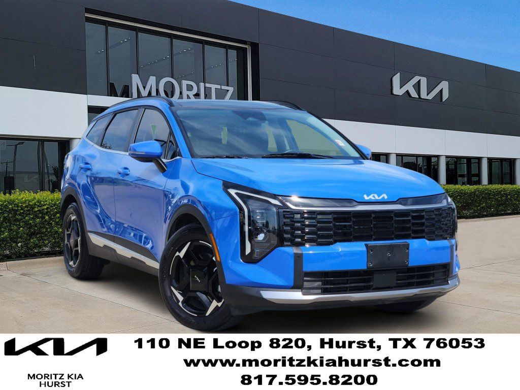 Certified 2026 Kia Sportage EX w/ EX Panorama Roof Package FWD image 1