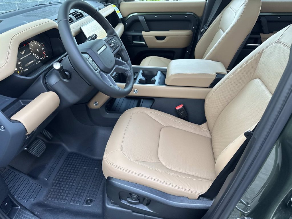 New 2026 Land Rover Defender 110 S AWD/4WD image 22