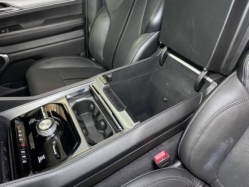 Certified 2024 Jeep Wagoneer Series II w/ Convenience Group I image 46