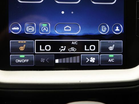 Used 2024 Subaru Outback Premium AWD/4WD image 21