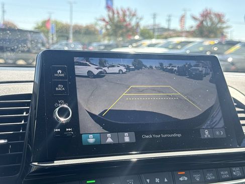 Used 2025 Honda Odyssey EX-L image 13