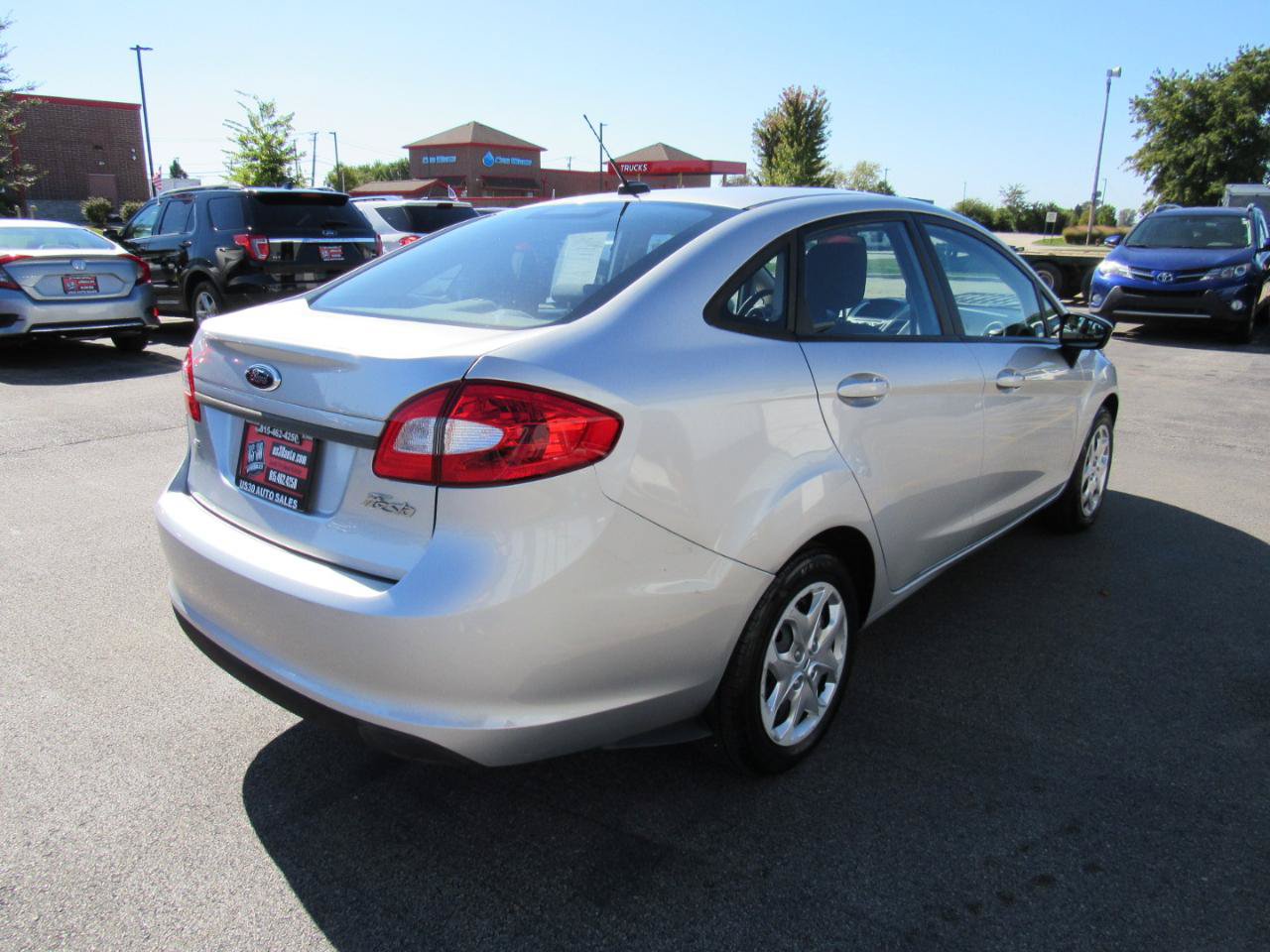 Used 2012 Ford Fiesta SE FWD image 6