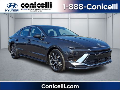 Used 2025 Hyundai Sonata SEL FWD image 1