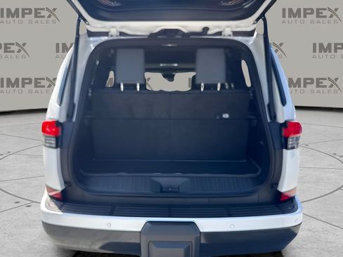 Used 2025 Lexus GX 550 w/ Accessory Package (2T) AWD/4WD image 22