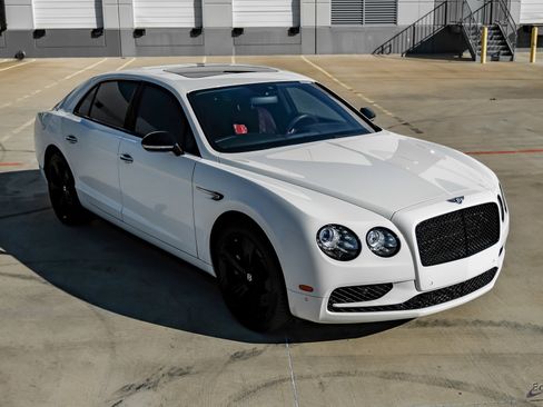 Used 2018 Bentley Flying Spur S V8 image 25
