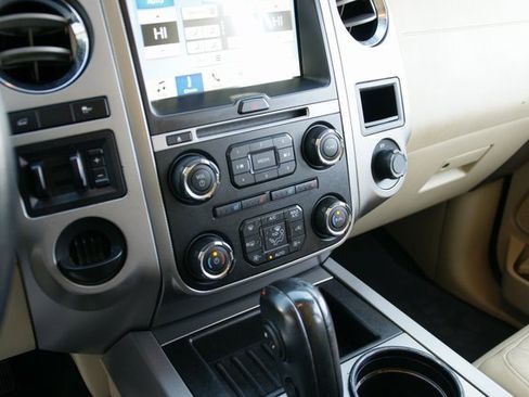 Used 2017 Ford Expedition EL XLT w/ Equipment Group 202A image 27