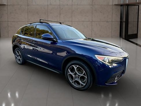 Used 2018 Alfa Romeo Stelvio Sport w/ Quick Order Package 22J Sport AWD/4WD image 13