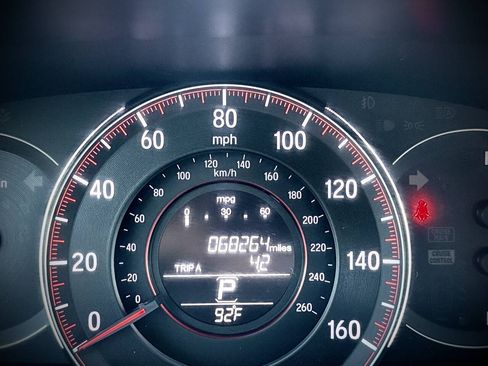 Used 2016 Honda Accord Sport image 16