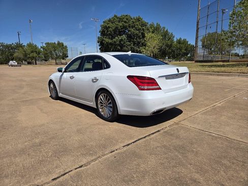Used 2016 Hyundai Equus Signature RWD image 7