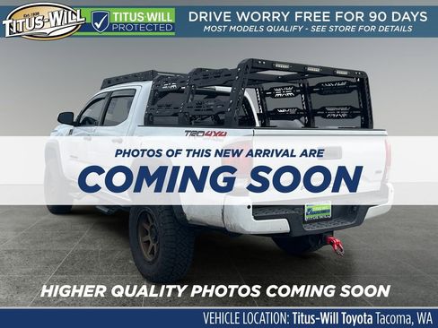 Used 2019 Toyota Tacoma TRD Off-Road w/ Technology Package AWD/4WD image 3