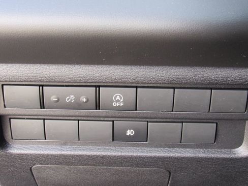 New 2026 Mitsubishi Outlander ES FWD image 30