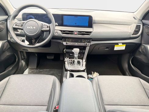 New 2026 Kia Seltos EX FWD image 12