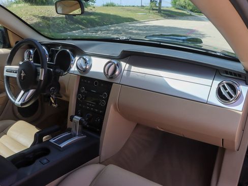 Used 2008 Ford Mustang GT Premium RWD image 20