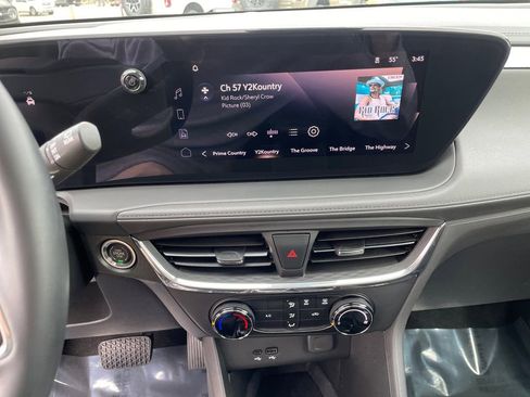 Used 2025 Buick Encore GX Preferred FWD image 13