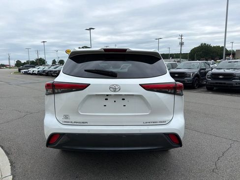 Used 2022 Toyota Highlander Limited AWD/4WD image 5