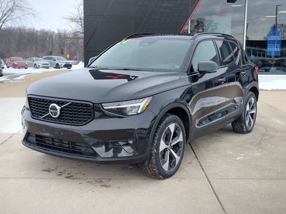 Used 2024 Volvo XC40 B5 Plus