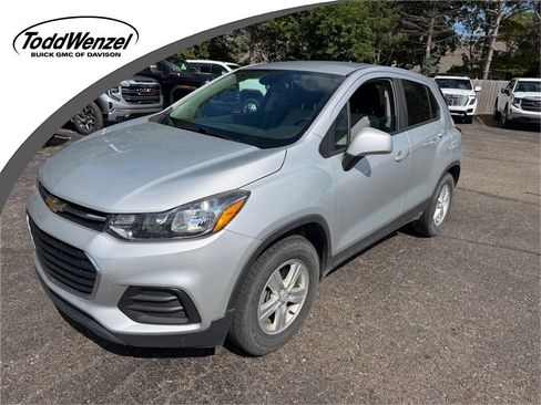 Used 2020 Chevrolet Trax LS w/ Tint and Cruise Package AWD/4WD image 1