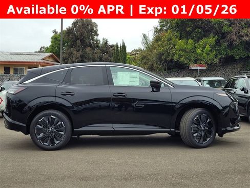 New 2025 Nissan Murano Platinum w/ Cargo Package image 2