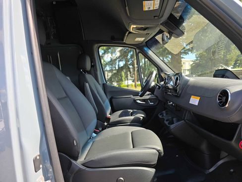 Used 2026 Mercedes-Benz Sprinter 2500 image 11