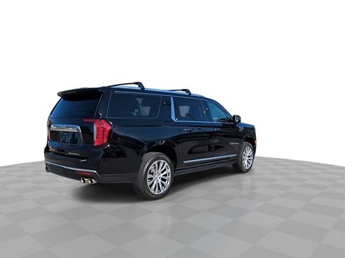 Certified 2022 GMC Yukon XL Denali image 8