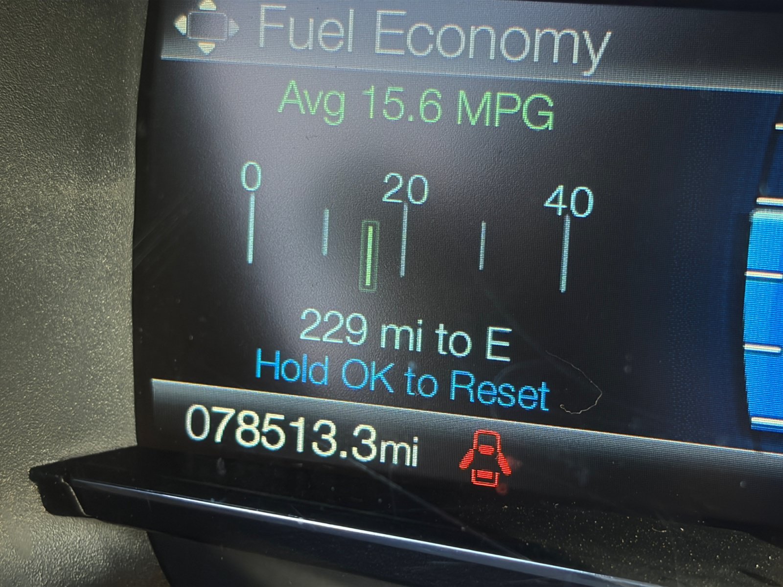 Used 2018 Ford Explorer XLT w/ Equipment Group 201A AWD/4WD image 17