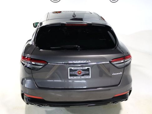 Used 2022 Maserati Levante Modena AWD/4WD image 32
