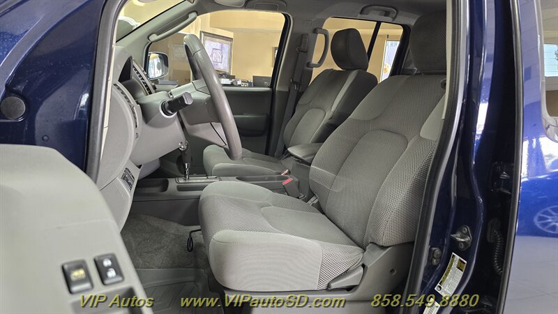 Used 2011 Nissan Frontier SV RWD image 14