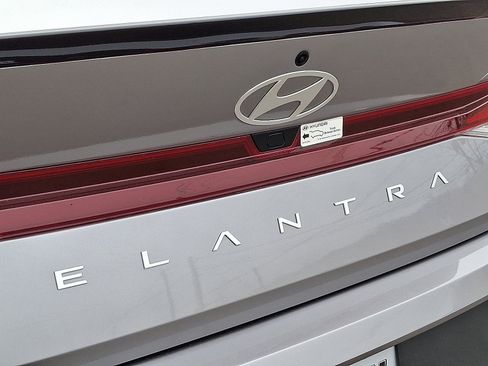 Certified 2025 Hyundai Elantra Sport image 30