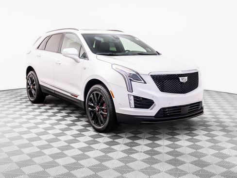 New 2026 Cadillac XT5 Sportv w/ LPO, Red Accent Package AWD/4WD image 7