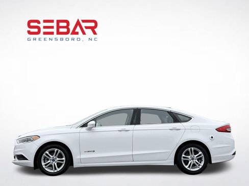 Used 2018 Ford Fusion SE w/ Equipment Group 602A FWD image 9