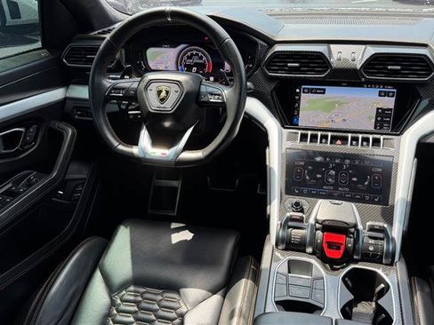 Used 2020 Lamborghini Urus AWD/4WD image 23