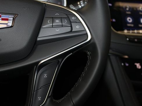 New 2026 Cadillac XT5 Luxury image 18