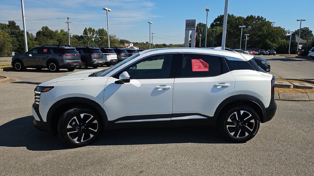 Certified 2025 Nissan Kicks SR AWD/4WD image 14