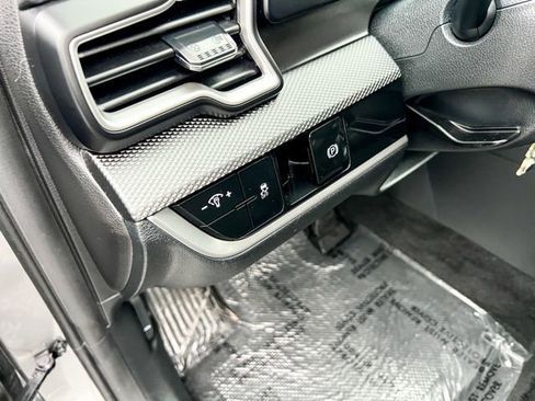 Certified 2024 Kia Sportage LX image 18