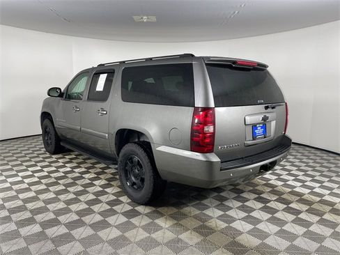 Used 2007 Chevrolet Suburban LT w/ LT Preferred Equipment Group image 21