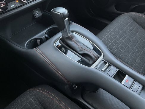 Used 2025 Honda HR-V Sport image 36