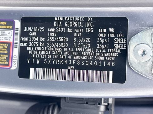 Certified 2025 Kia Sorento SX FWD image 13