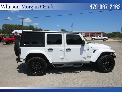 Used 2023 Jeep Wrangler Unlimited Sahara AWD/4WD image 19