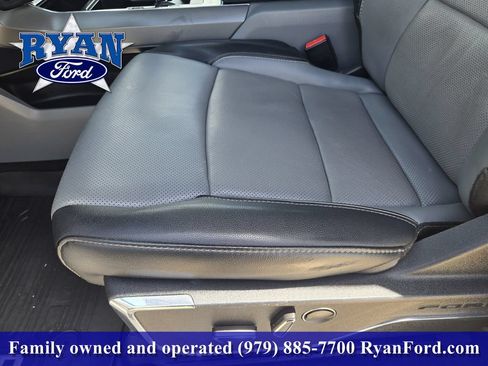 Used 2022 Ford F150 Lariat w/ Equipment Group 502A High AWD/4WD image 17
