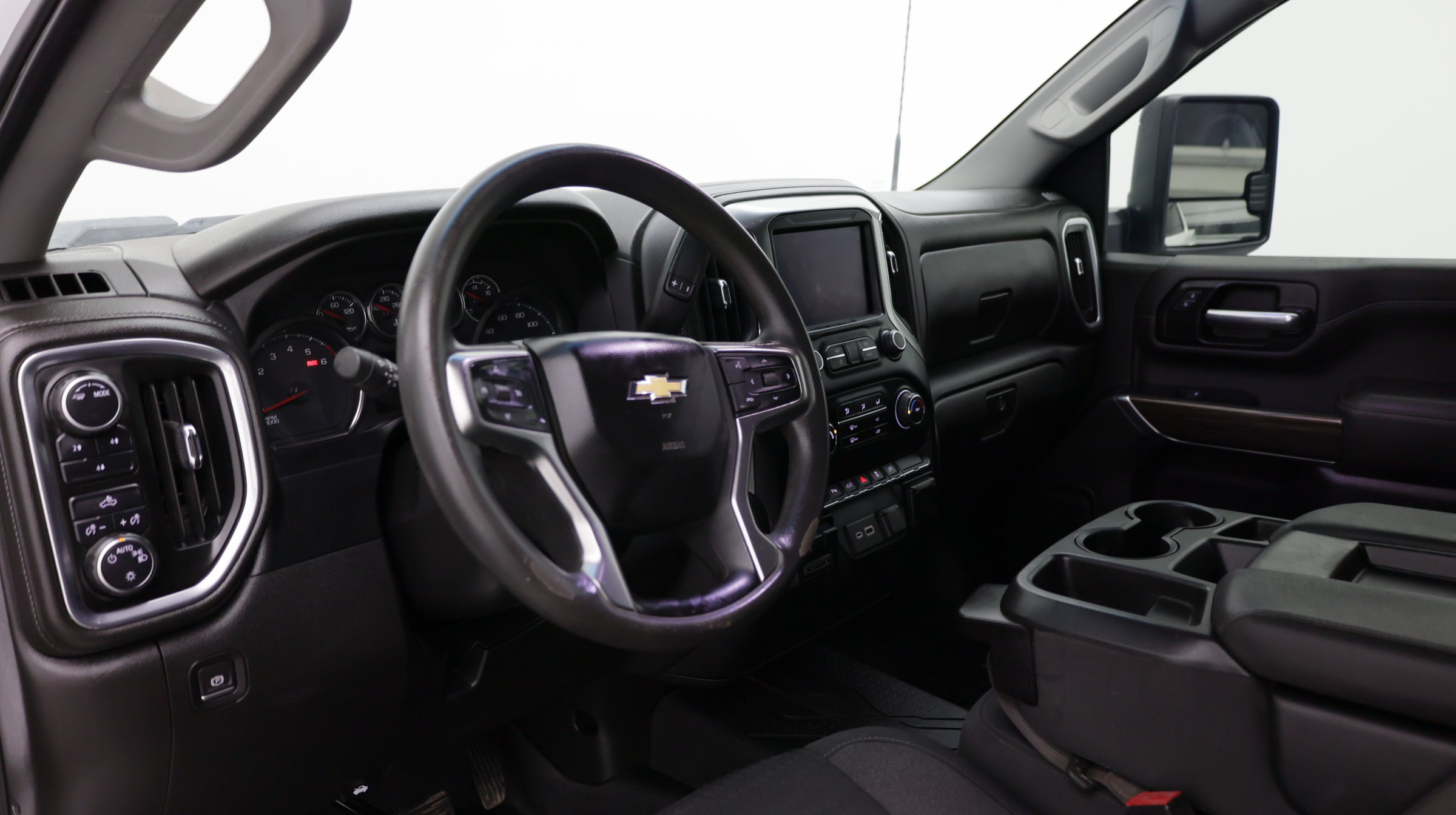 Used 2022 Chevrolet Silverado 2500 LT AWD/4WD image 11