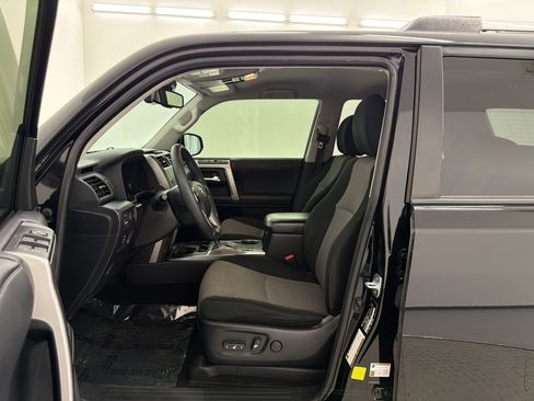 Used 2020 Toyota 4Runner SR5 RWD image 5