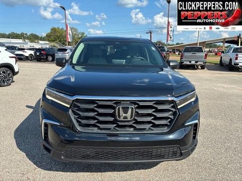 Used 2023 Honda Pilot LX image 9
