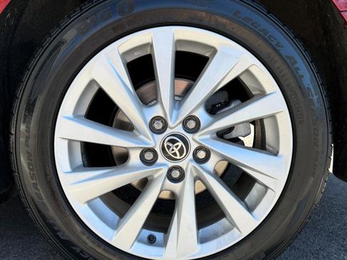Used 2021 Toyota Camry LE FWD image 27