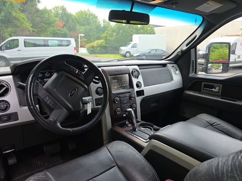 Used 2014 Ford F150 Lariat w/ Equipment Group 502A Luxury AWD/4WD image 18