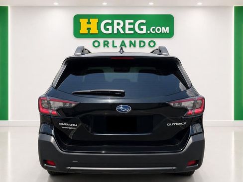 Used 2023 Subaru Outback Premium AWD/4WD image 8