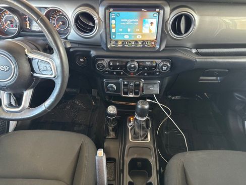 Used 2019 Jeep Wrangler Unlimited Sahara AWD/4WD image 21